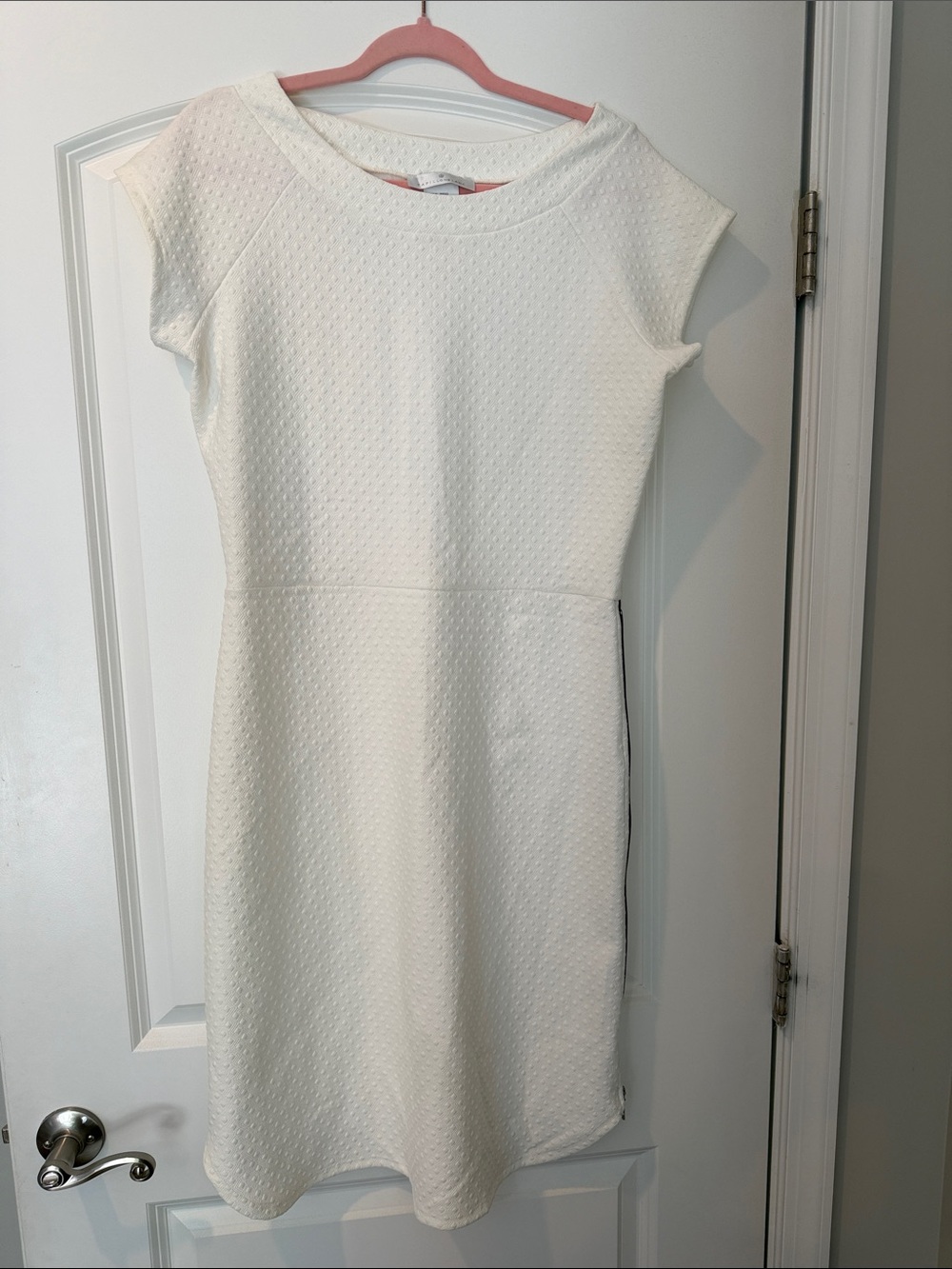 PapillonBlanc White Diamond Dot Textured Cap-Sleeve Dress